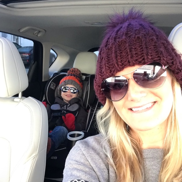 😻 meet your posher 😻 - Picture 3 of 3